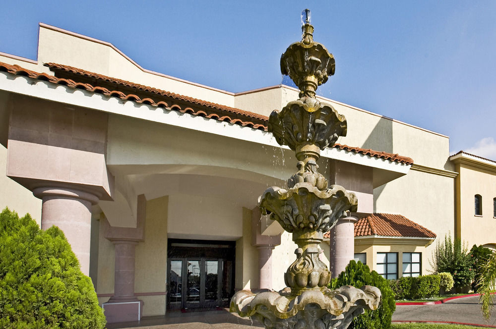 费斯塔蒙特雷拉费酒店 San Nicolás de los Garzas 外观 照片